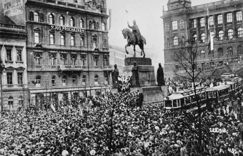 28. říjen 1918 na Václavském náměstí v Praze. Foto: Archív REPRO, Profimedia.