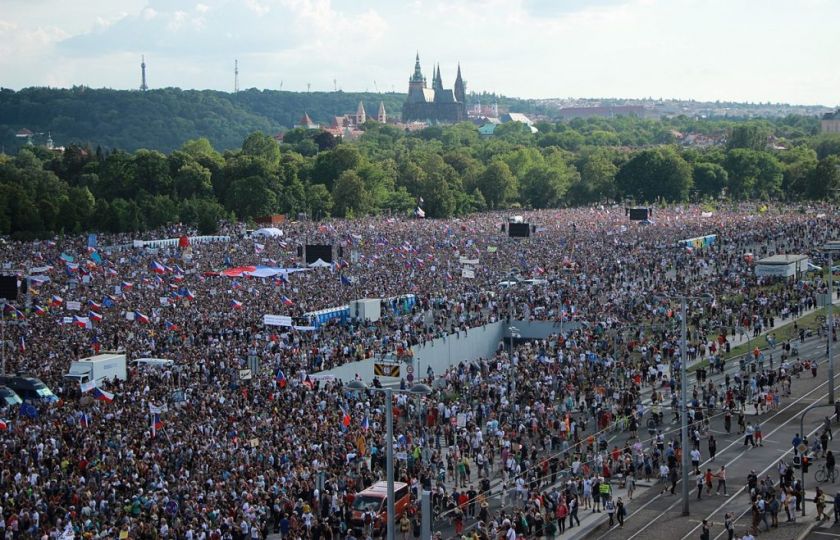 Demonstrace na Letné (2019). Foto: Hynek Moravec, CC BY-SA 4.0.