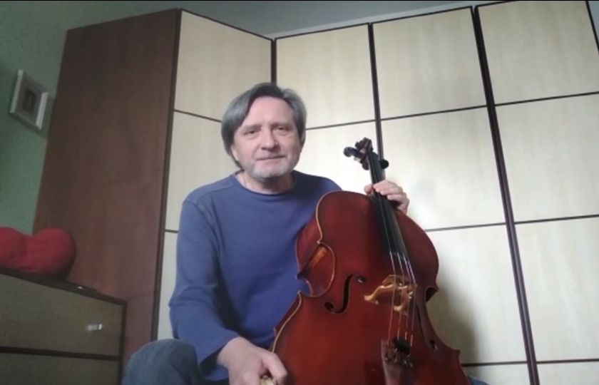 Koncertní mistr Miloš Jahoda v seriálu Orchestr bez pódia. Foto: YouTube FOK.