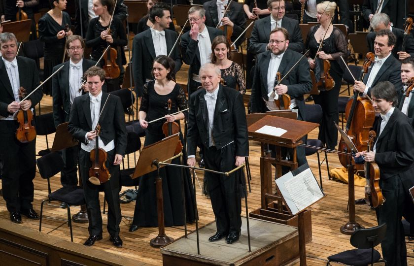 Šest symfonii Bohuslava Martinů –⁠ Česká filharmonie a Jiří Bělohlávek. Foto: Zuzana Páchová)