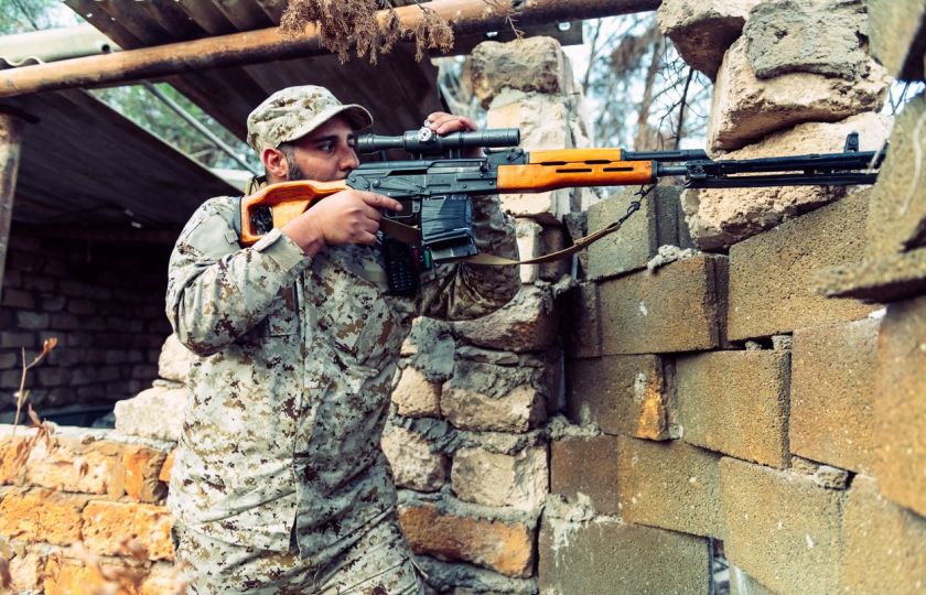 Voják libyjské vlády národní jednoty poblíž mezinárodní letiště v Tripolisu. (6. prosince 2019). Foto: Profimedia.