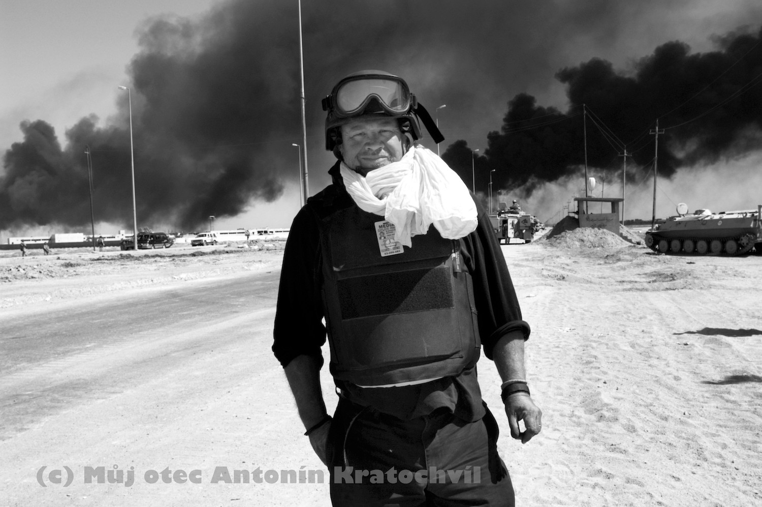 Antonin Kratochvil v Iráku. Z filmu Můj otec Antonín Kratochvíl. Foto: Aerofilms.